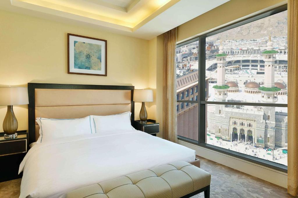 Royal Suite with Kaaba View