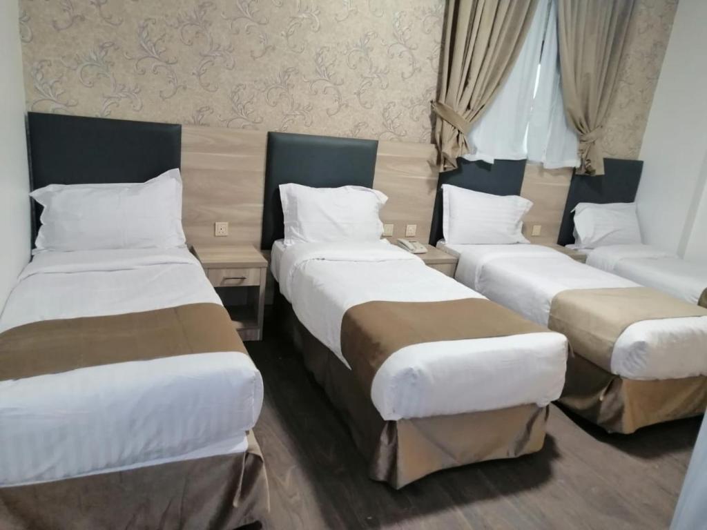 Triple room